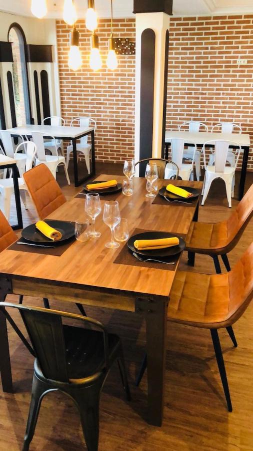 Hospedium Hotel Juan II Торо Екстериор снимка