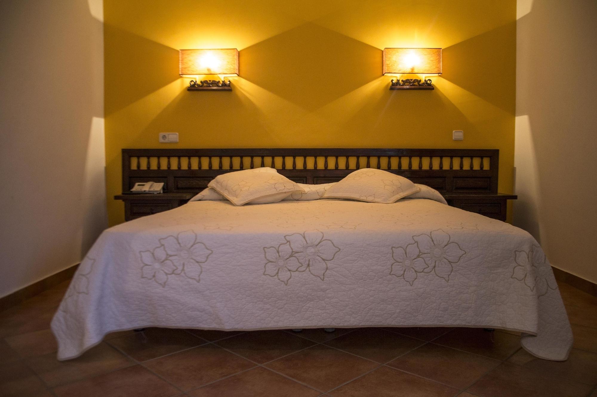 Hospedium Hotel Juan II Торо Екстериор снимка