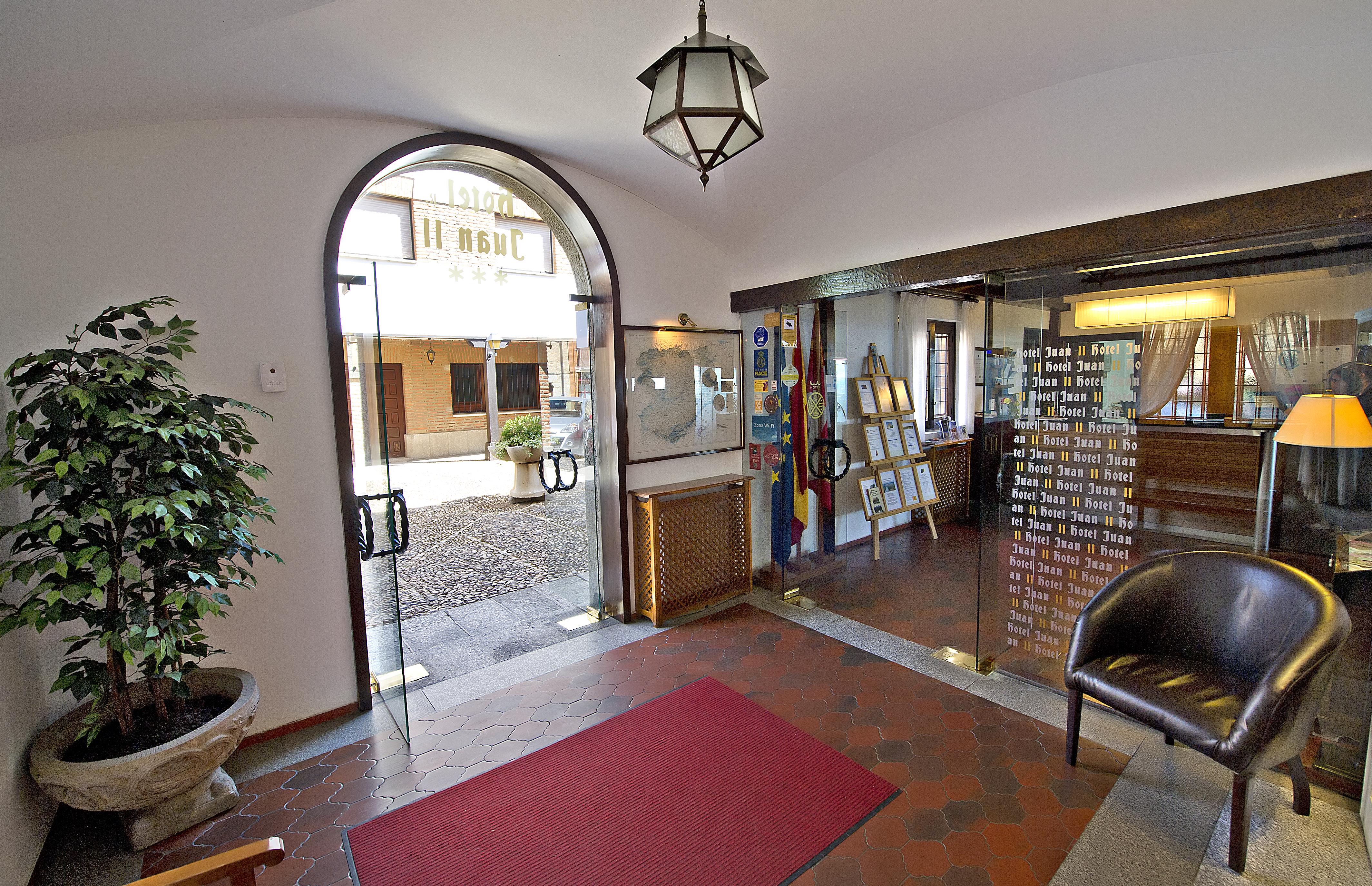 Hospedium Hotel Juan II Торо Екстериор снимка